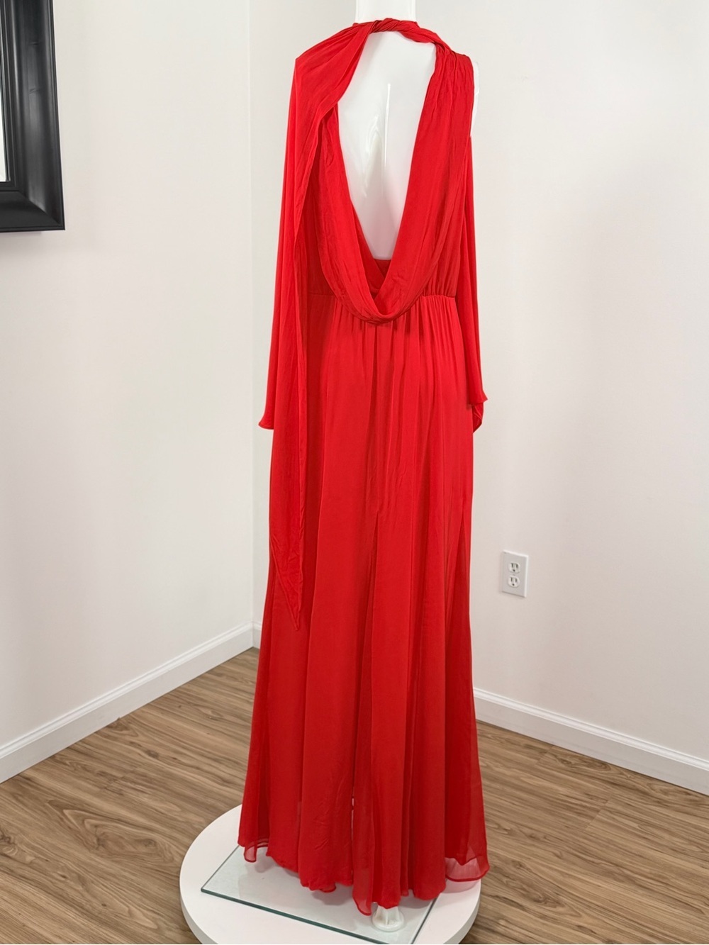 Alice + Olivia Dita Cowl Back Godet Maxi Dress Size 10 - Picture 10 of 15